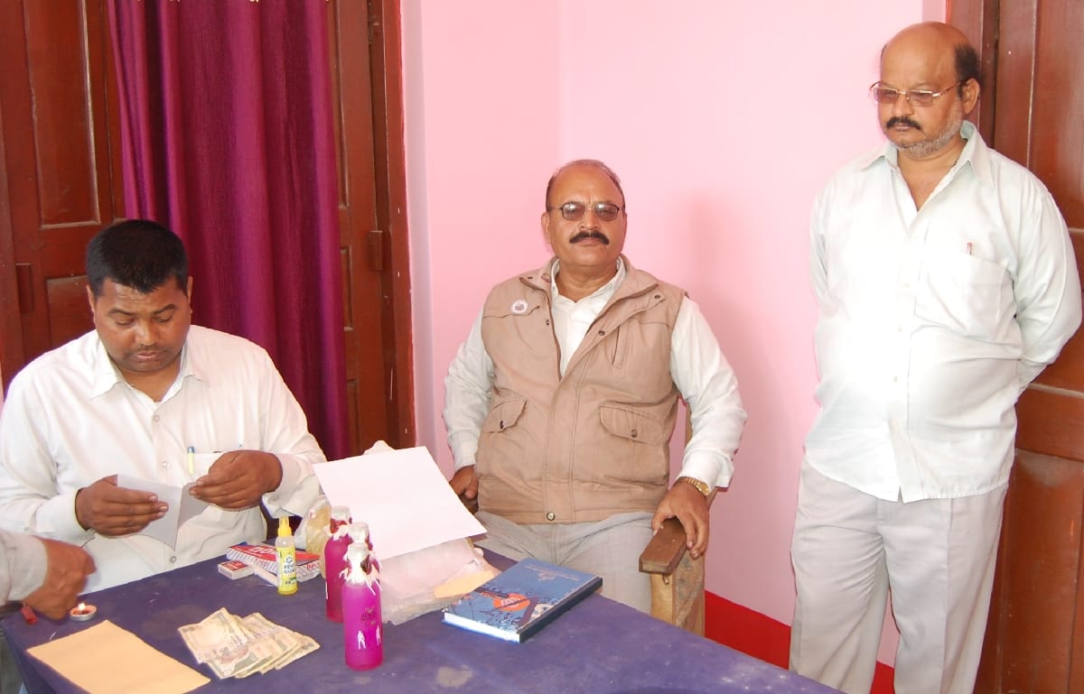 Babu arrested taking bribe