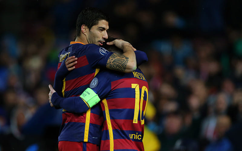 barcelona enter final 8 in champions league