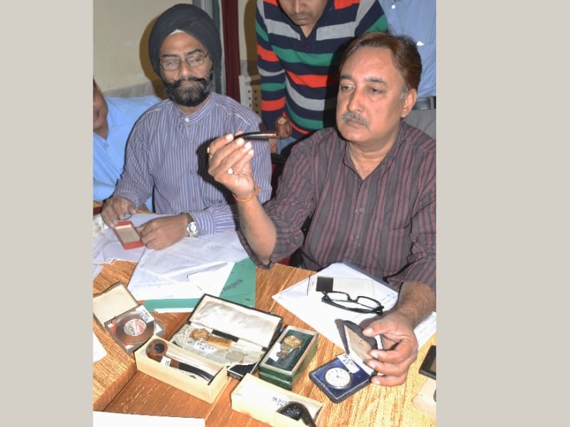 gumnami baba assets give proof of being subhash chandra bose