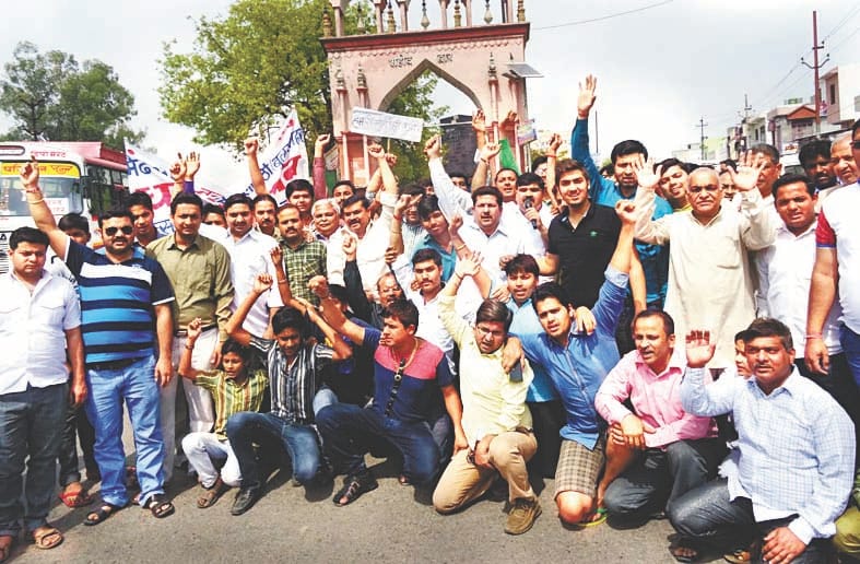 health workers agitation on cmo office