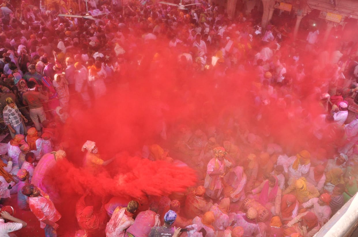 famous laddu holi in barsana