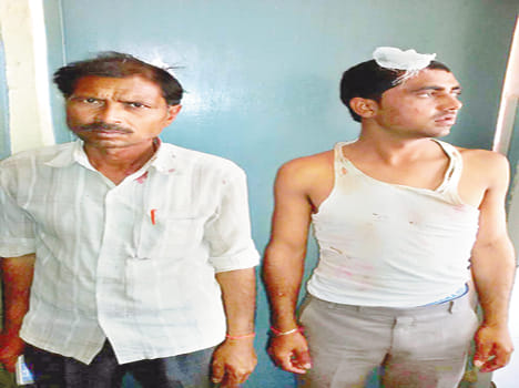 The two sides clashed in the case of transactions, five injured