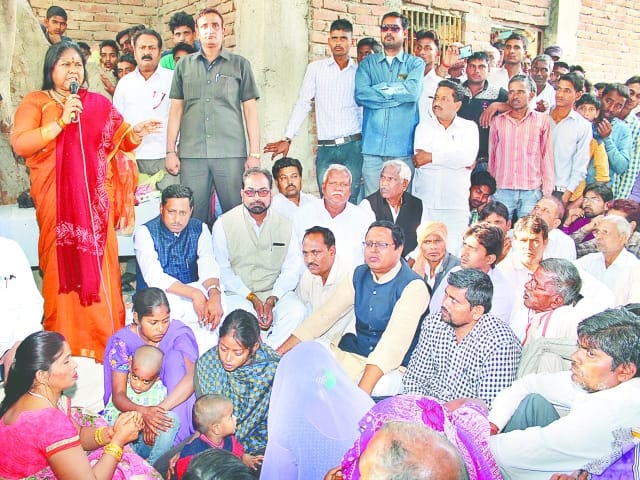 govt should be unbaised: niranjan