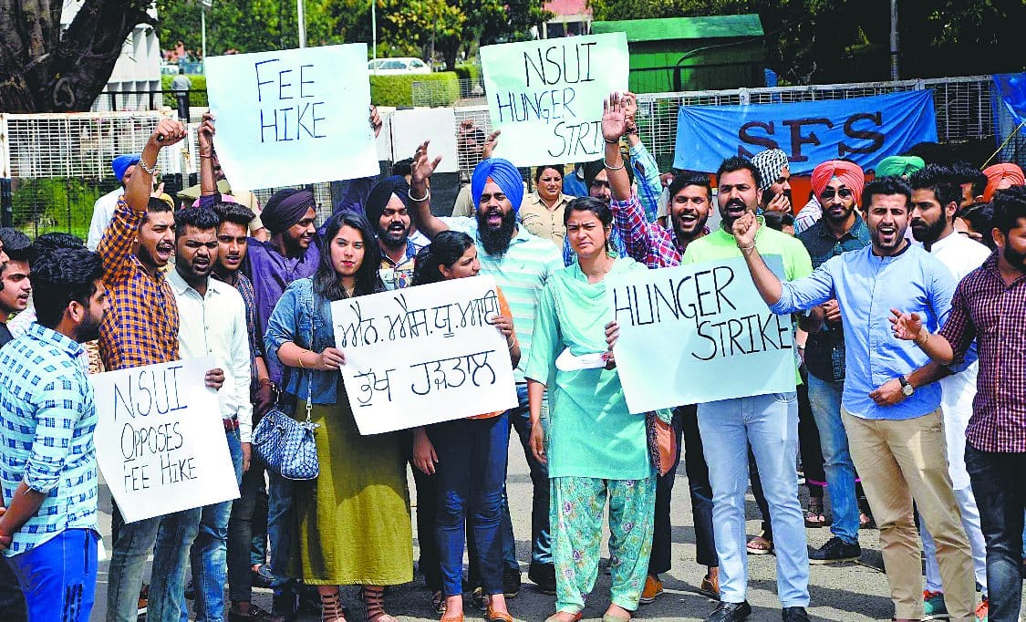 pu, punjab university, Pusu, protest, fee hikes in pu, chandigarh