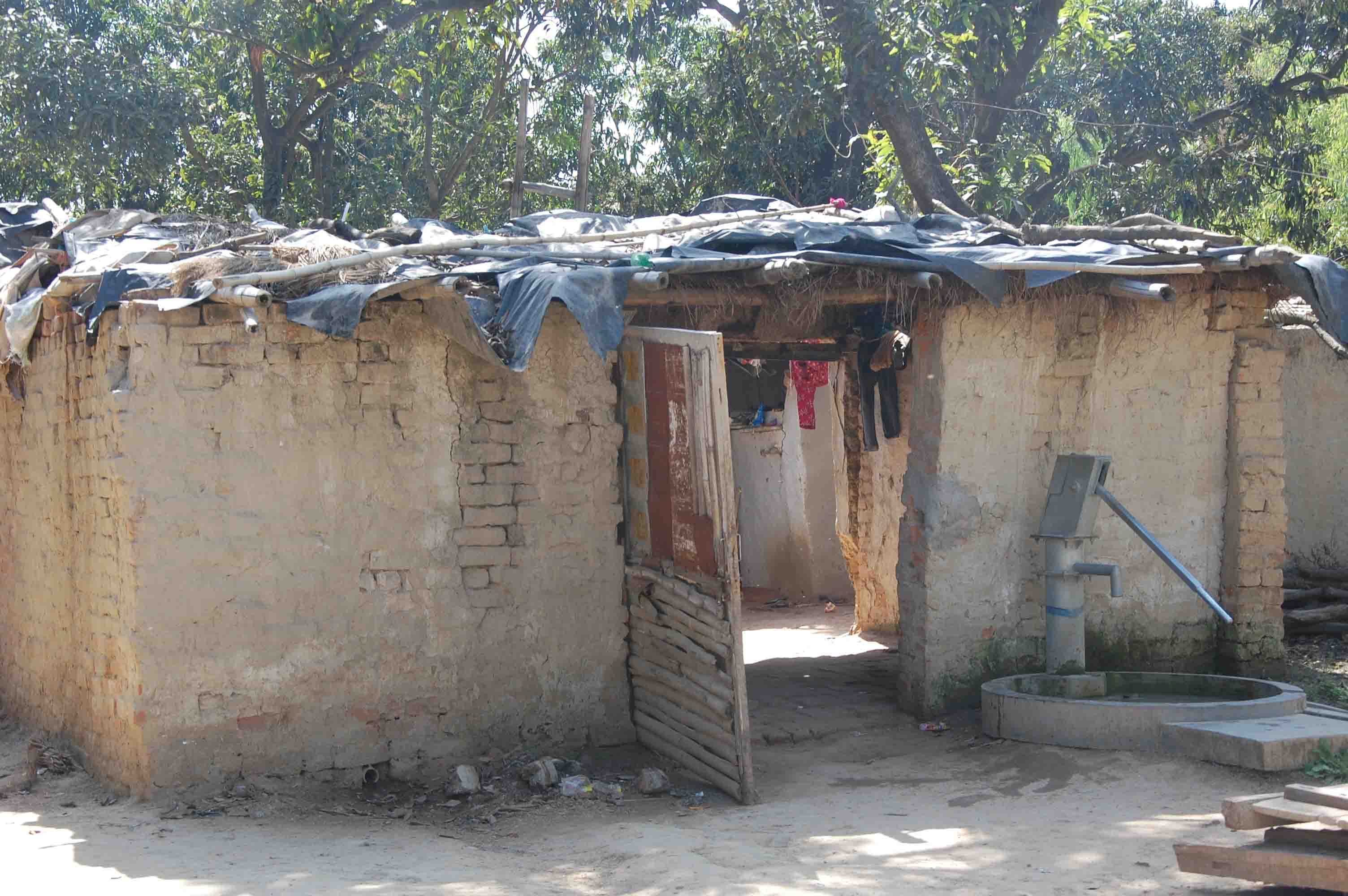 dacoit hostage farmer's hostage and do robbery