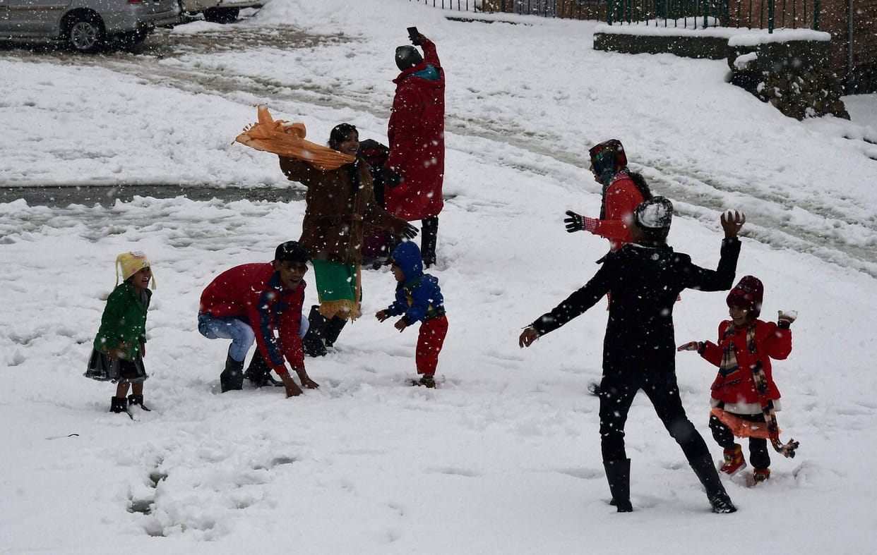 fresh snowfall in kashmir