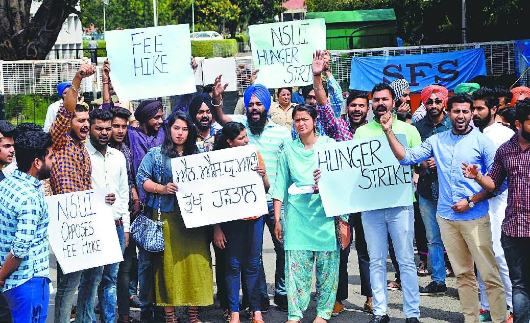punjab university, PUSU protest, SOI protest, NSUI protest, campus news, chandigarh