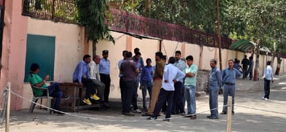 high voltage drama by girl in school after getting school