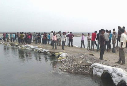 12th student drowned in ganges.	