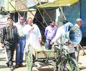 Traders shut down shops