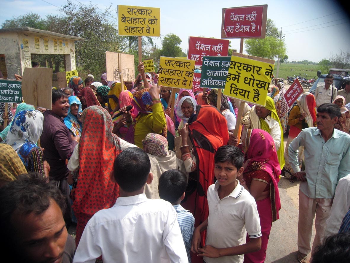 pradhan arrested, women go on agitation