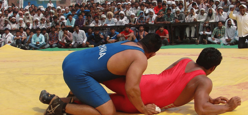Hundreds wrestlers applications, coordinating the administration Cirque