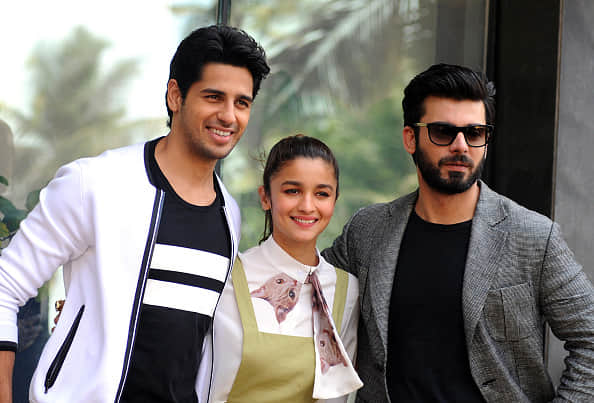 Sidharth Malhotra holds Alia's dupatta