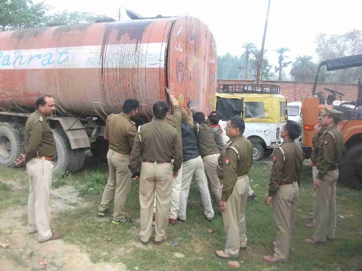 Three cattle smugglers arrested