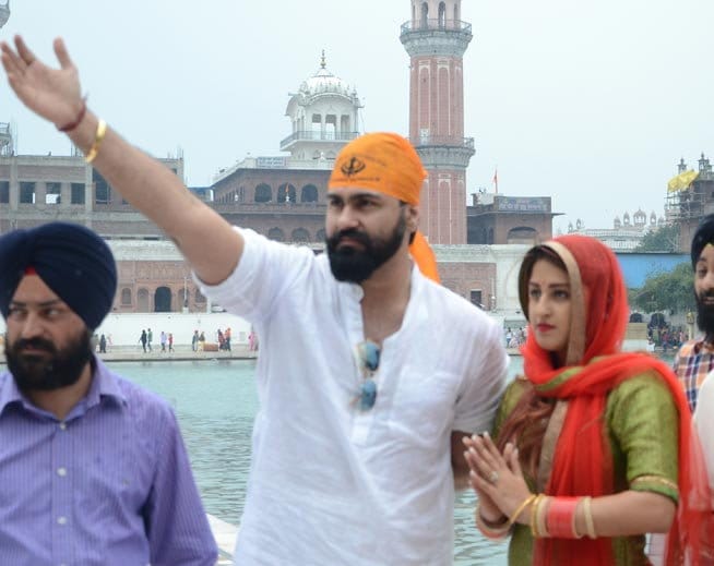 Arya Babbar and Jasmine Puri Visit Golden Temple