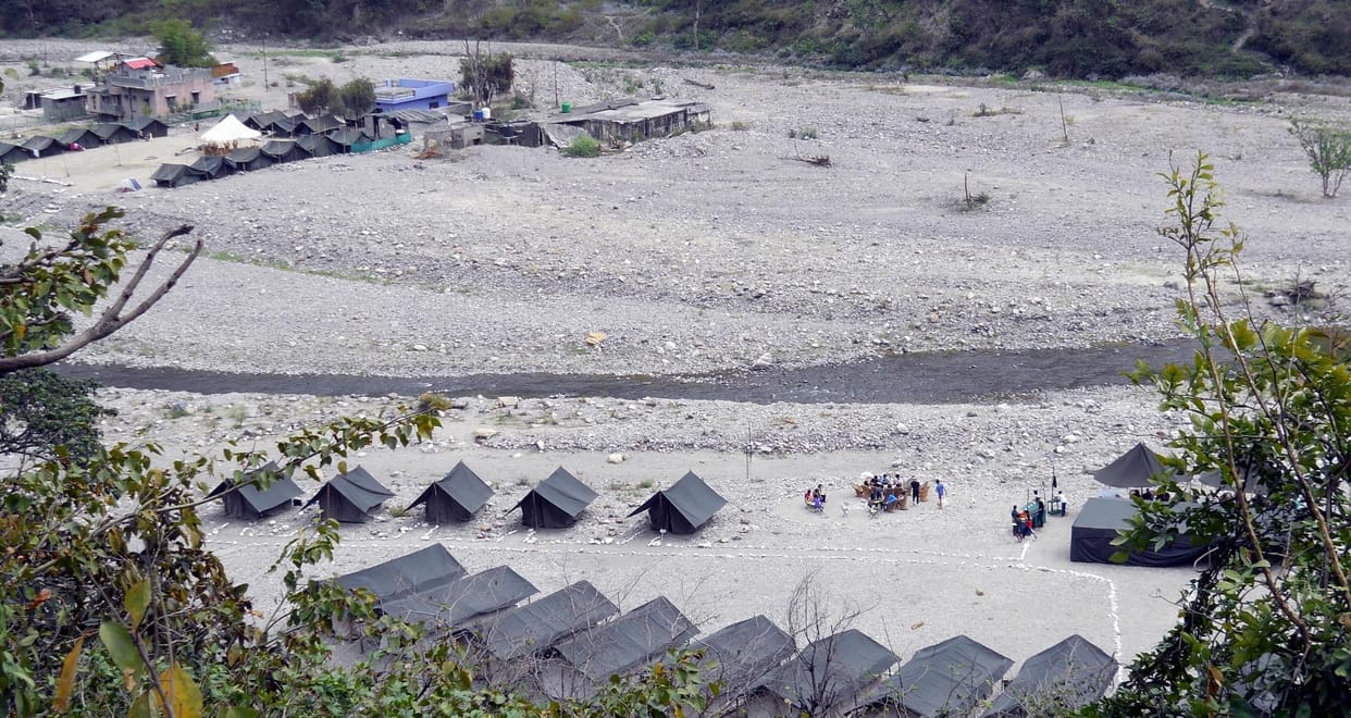 illegal camp at heval side