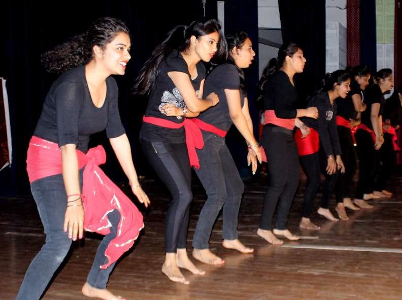 PANCHKULA, Ed Mad Show, Fragrance, Group shadow