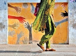 eve teasing in lucknow university
