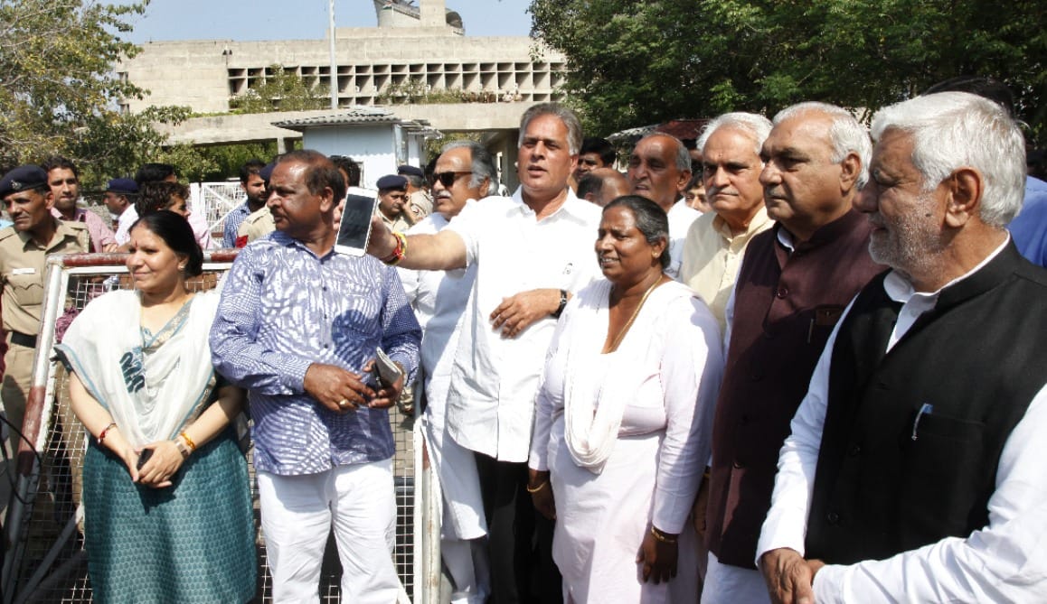 protest of haryana congress MLAs in outside of assembly