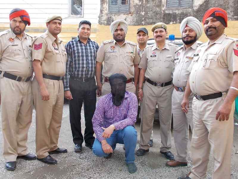 blackmail, one arrest, crime, pathankot