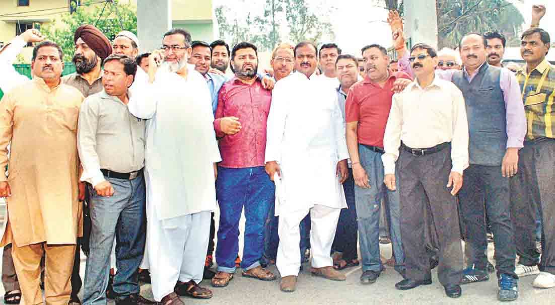 rozgar sewak angry