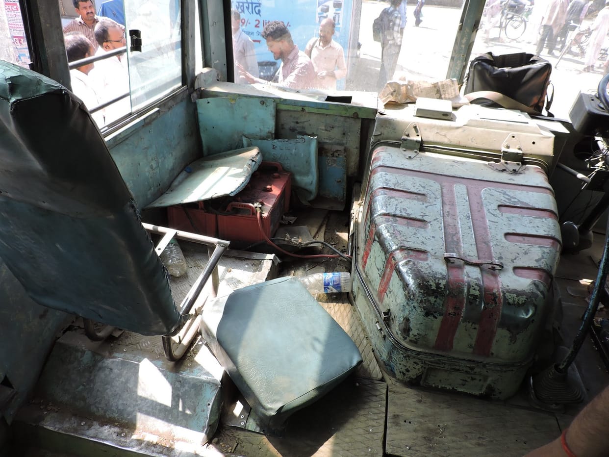 departmental enquiry will be occur of roadways bus accident