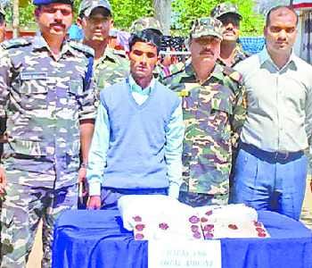 smuggler arrested with 5 kg charas