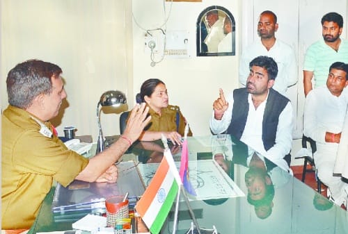 SP and SP leader altercation