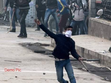 Violent protests in Srinagar