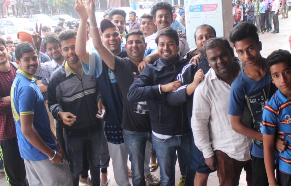 Look, India vs Australia Match Audience's Passion