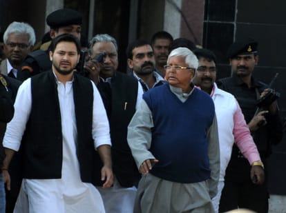 nitish govt giving gift microwave to mla's