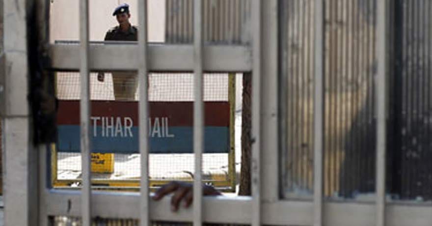 Woman reached the Tihar jail with charas, arrest