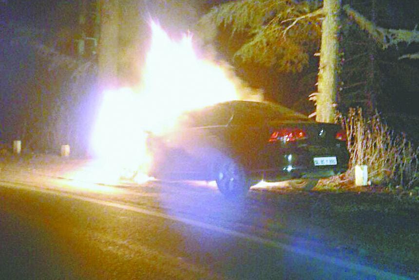 Tilo's car burnt