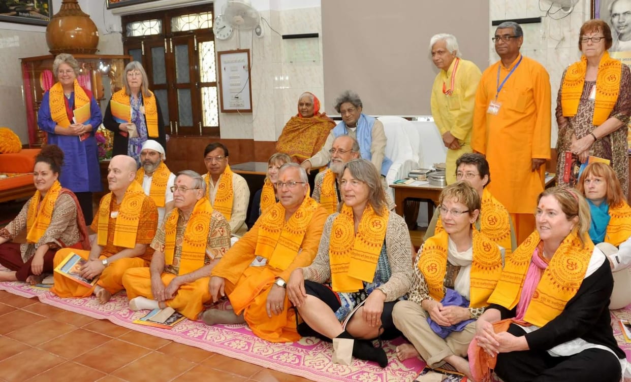 The US team made a tour of Shantikunj