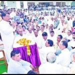बड़ौत में रालोद कार्यालय पर आयोजित सभा में बोलते चौधरी अजित सिंह। 