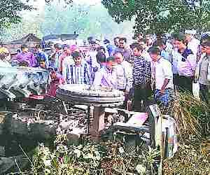 tractor overturned after collision truck 