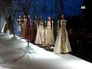 Designers Showcase new Earthy trends in Amazon fashion week 2016