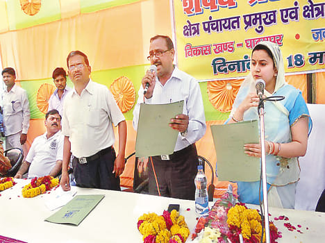 Administered the oath to the newly elected heads of the block