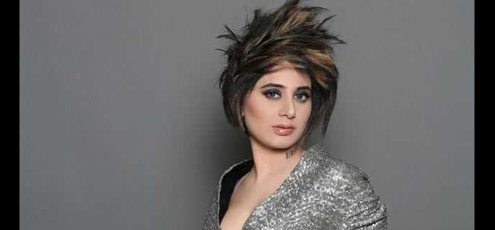 actress alisha husband complained in police.