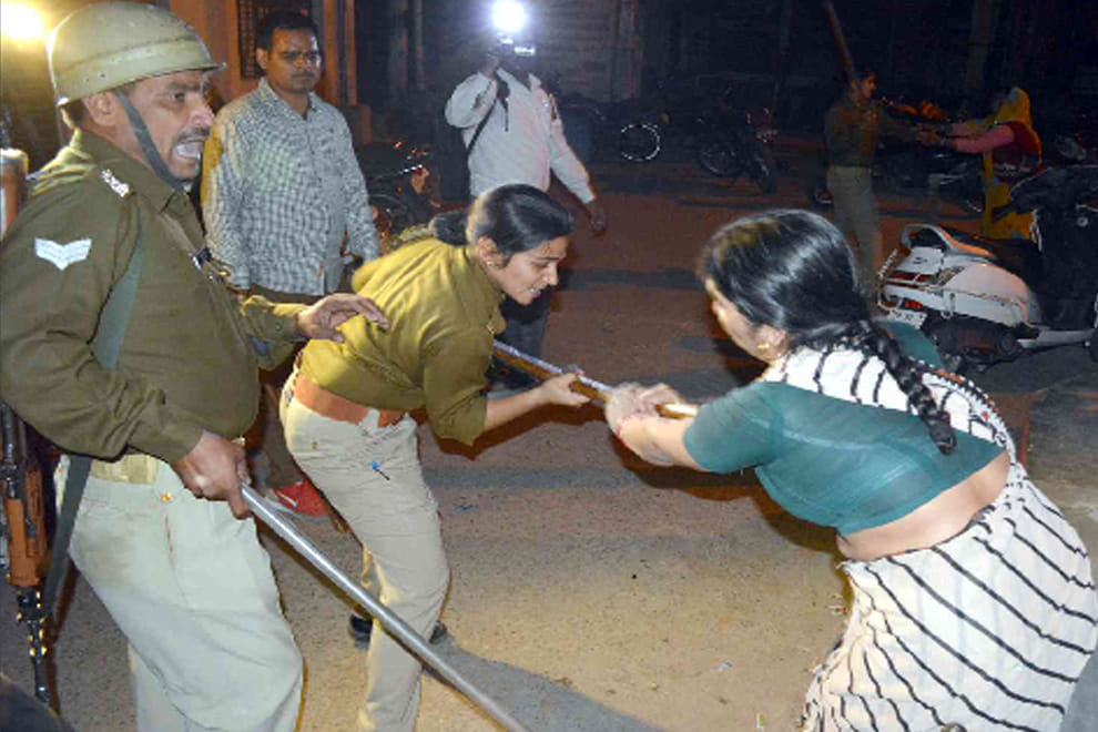 villagers attacked police in Etah