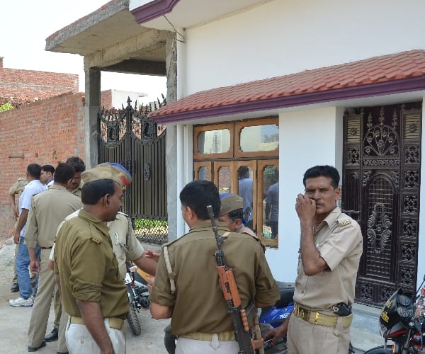 A property dealer attacked in Lucknow.