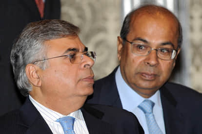 notebandi hits cash of 11 millionaires, mukesh ambani still leads the top chart