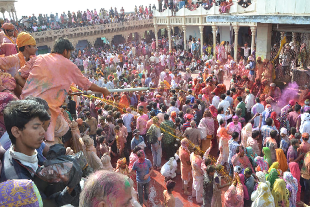 Holi celebrations begin at Nand Gaon