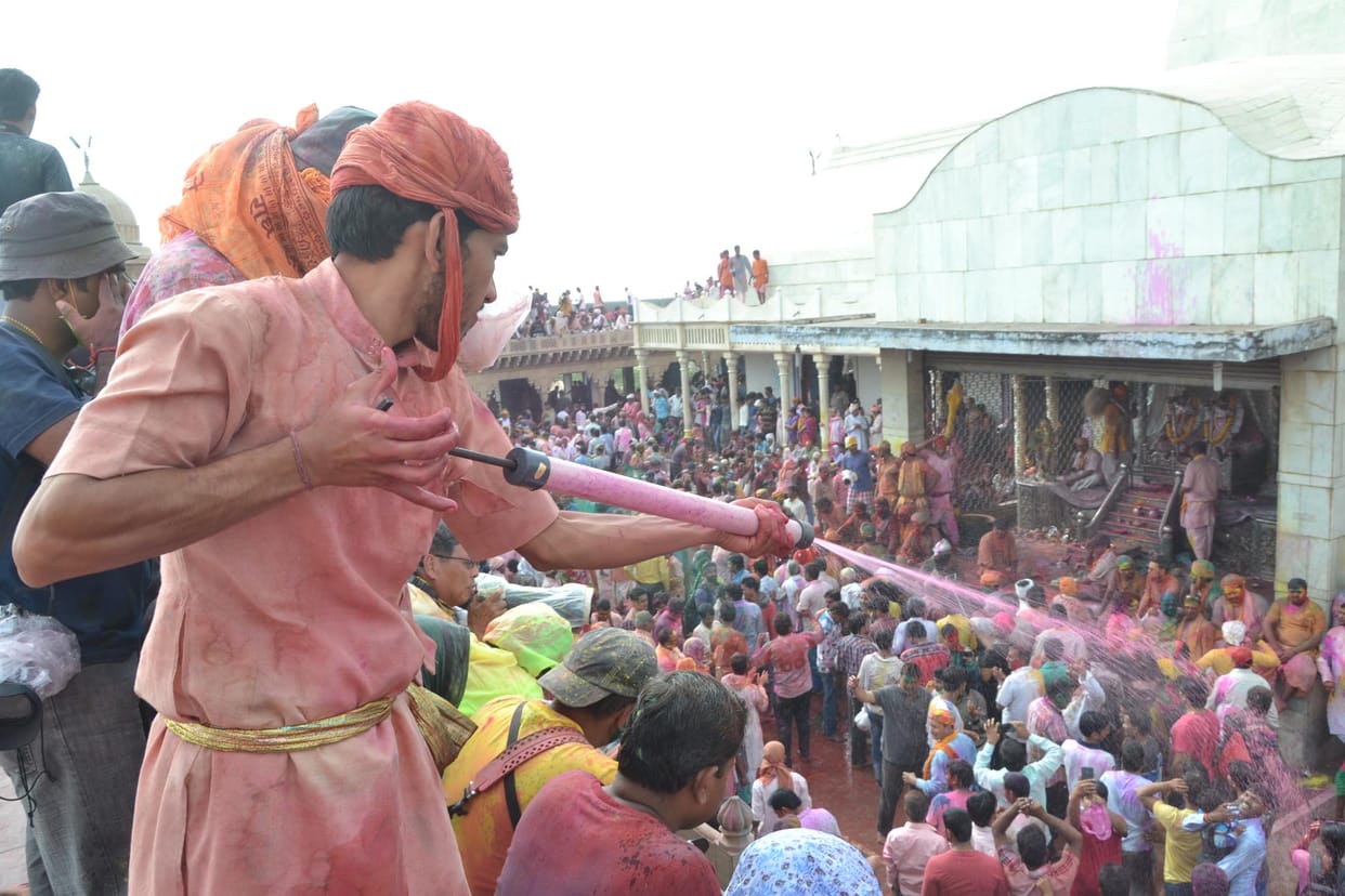holi in janmsthan