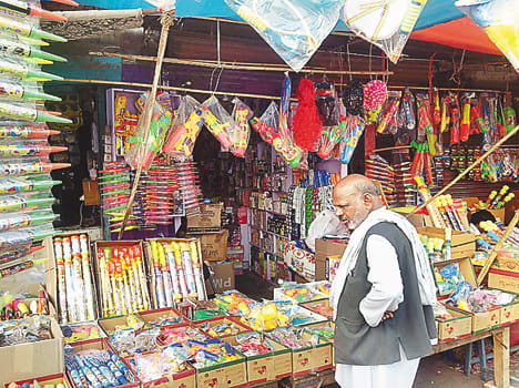The remaining three days of the festival, markets surged buyers jinks
