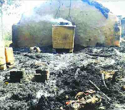 Six houses burned by fire