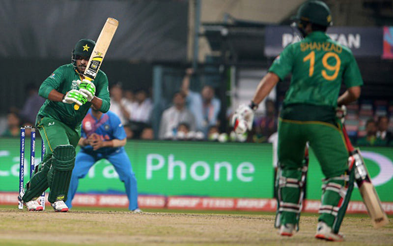 hardik pandya's good catch was first wicket for india