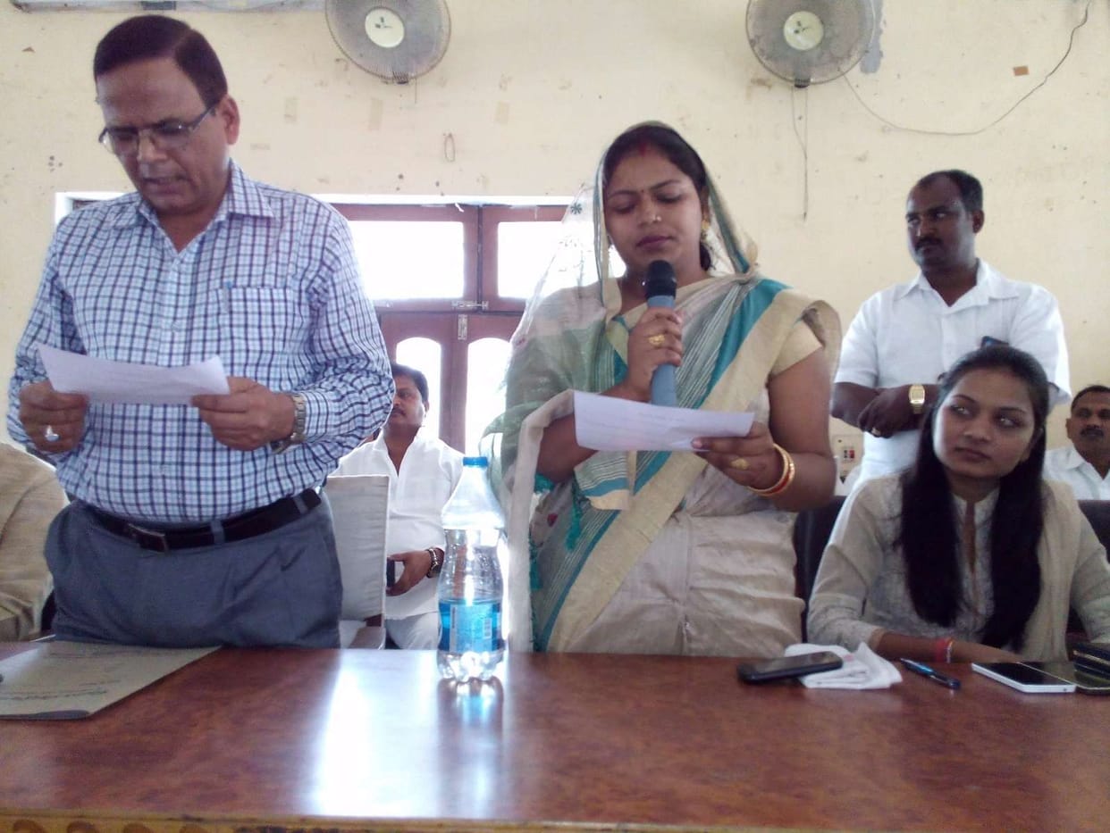 Block Chiefs had taken an oath, planted plants