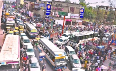 traffic jam on mg road due to "Mahagerav '