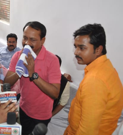 seven shooter of Munaa bajrangi join munnu tiwari party 
